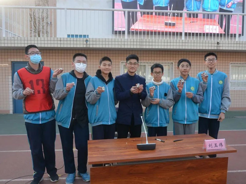 心懷夢想勇追求 腳踏實(shí)地筑未來